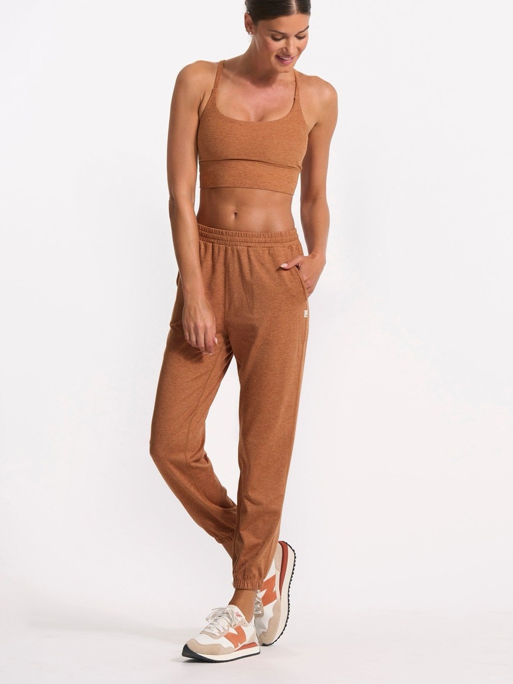 Vuori Palo Santo Heather Boyfriend Jogger(M) + Longline Elevation Bra Set(XS)